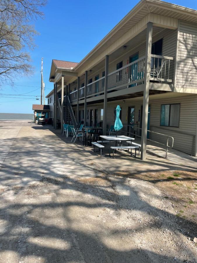 Lake Point Motel Marblehead Extérieur photo