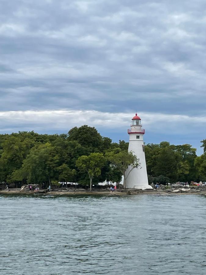 Lake Point Motel Marblehead Extérieur photo