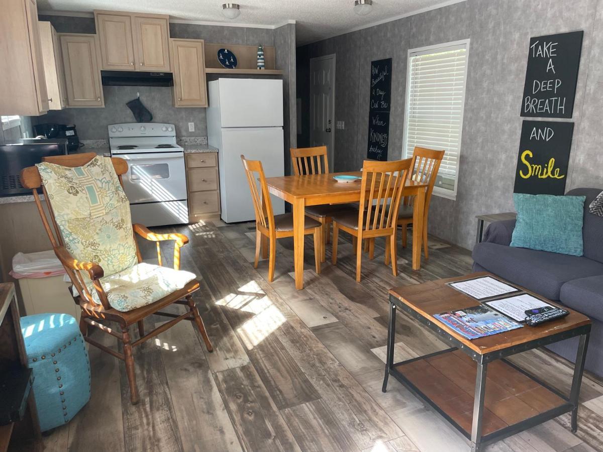 Lake Point Motel Marblehead Extérieur photo